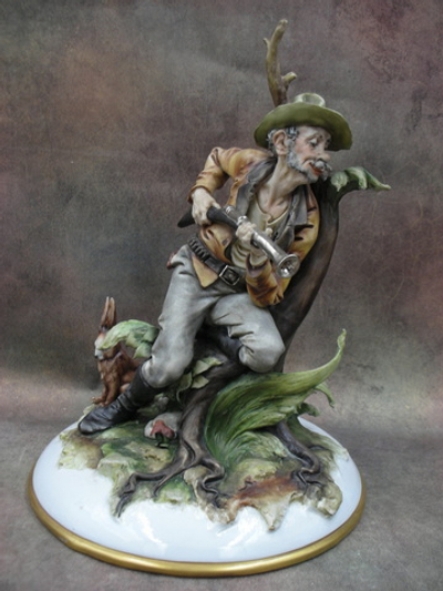 Статуэтка. Фарфор. Охота на зайца. Capodimonte. Италия