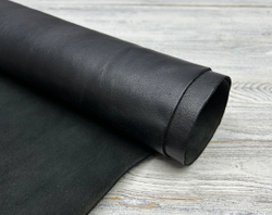 Кожа с красивым лицевым рисунком для портфеля Vacchetta Pirus Nero цвет черный