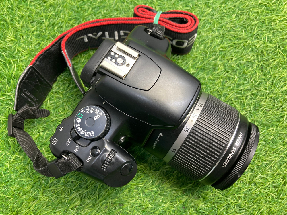 Canon 450D Kit 18-55mm IS II 25.000 кадров