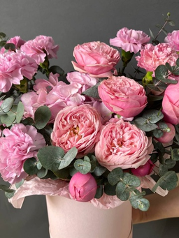 Цветы в коробке