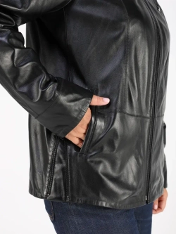 Кожаная куртка демисезонная с капюшоном