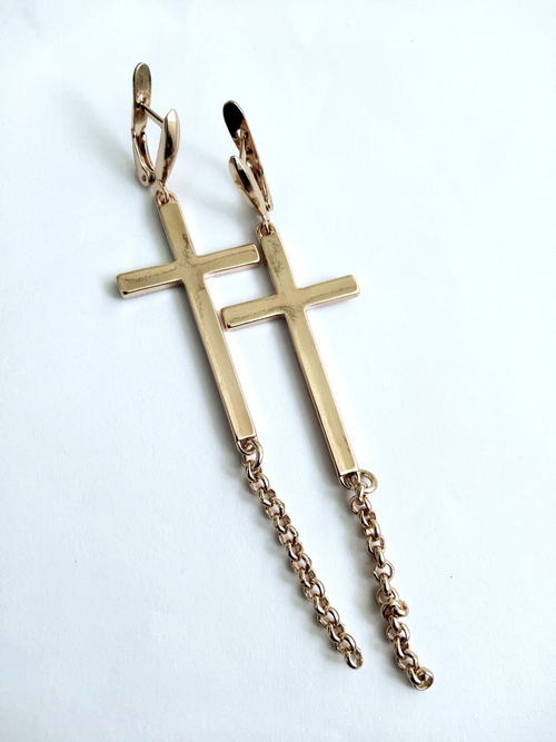 "Кросс" серьги в золотом покрытии из коллекции "Рок-н-ролл" от Jenavi с английским замком