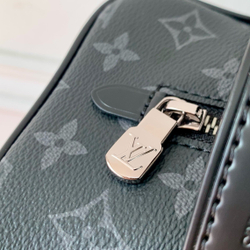 Louis Vuitton Locker Dopp Kit