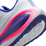 Женские Кроссовки для бега Nike VOMERO PLUS - WHITE/METALLIC SILVER/CONCORD/HYPER PINK