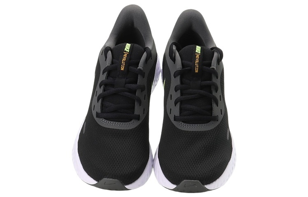 Кроссовки Nike Revolution 5