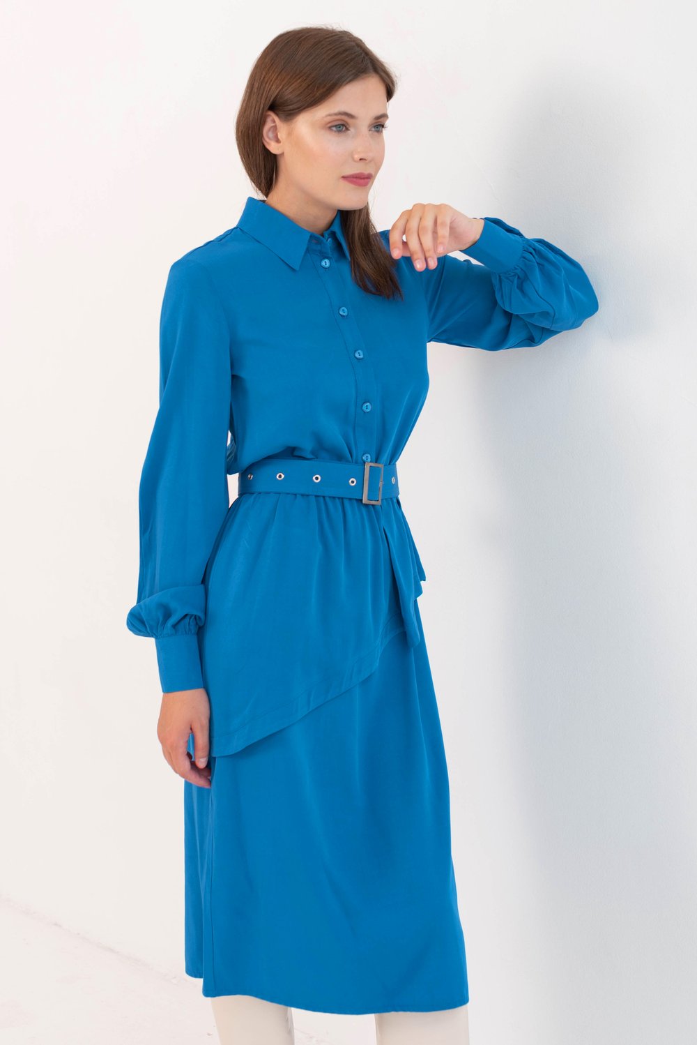 Платье синее с баской из вискозы