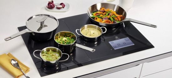 Индукционная варочная панель Electrolux EHX 8H10 FBK