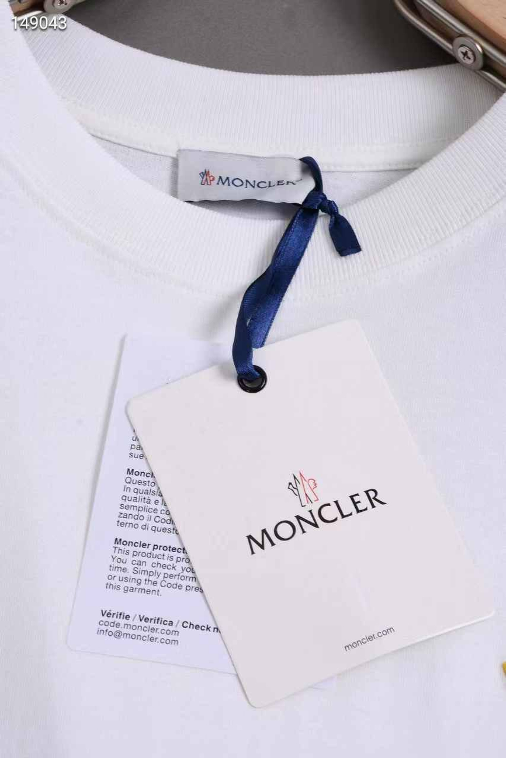 Футболка Moncler
