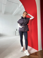 Жилетка Haiziyuan 8017 однотонная на молнии с поясом