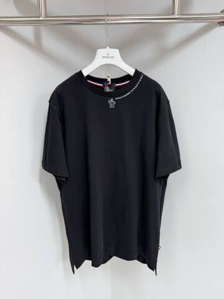 Футболка Moncler