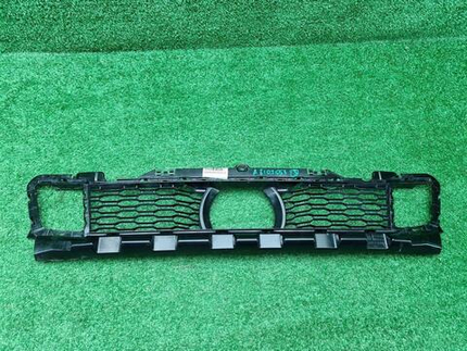 Решетка перед. бампера BMW 7er G11 (19-22) M-paket