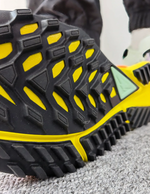 Мужские кроссовки Nike Pegasus Trail 4 Gore-tex 'Yellow Orange' DJ7926-500