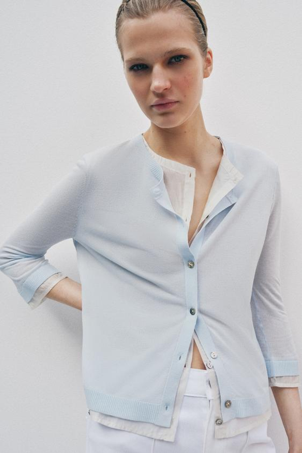 КОНТРАСТНАЯ ВЯЗАННАЯ КУРТКА - ZARA
