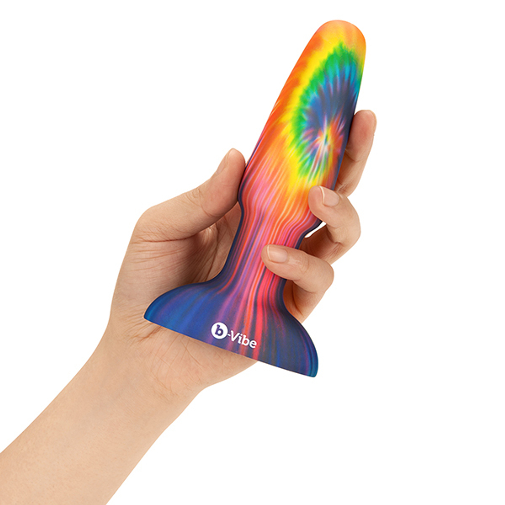 Анальная премиум-пробка с эффектом римминга 15см b-Vibe Peace & Love Tie-Dye BV-026