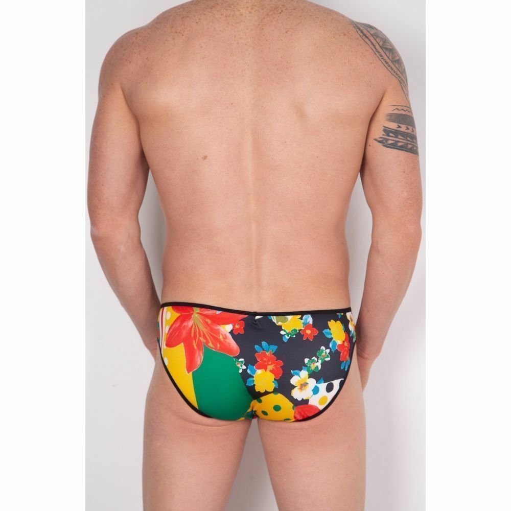 Мужские трусы брифы с разноцветным принтом и черной окантовкой Cosmos Colors FR40_BRY