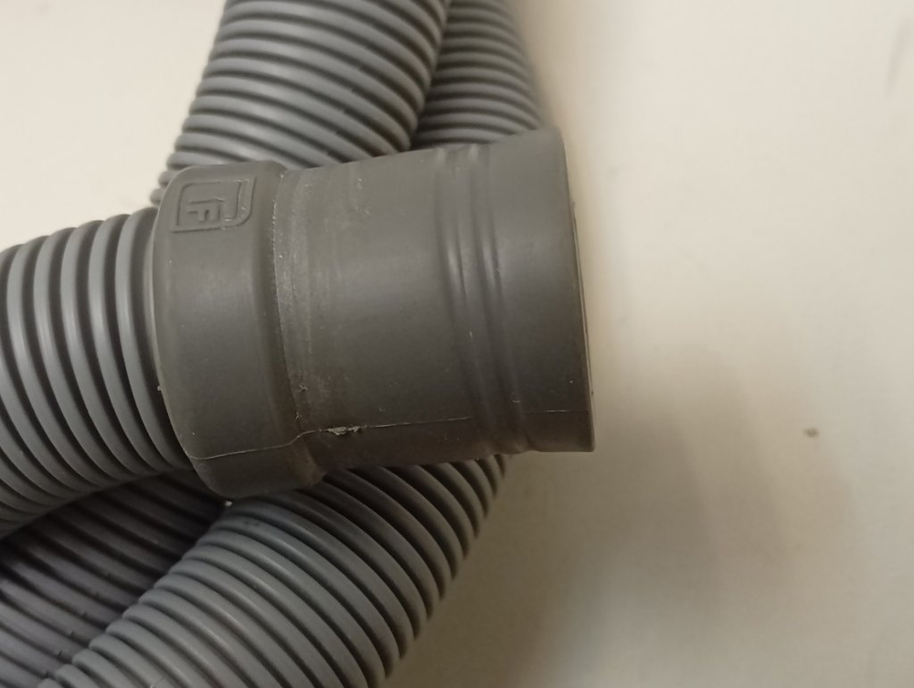 MVE69512ZAW кт44 Сливной шланг для стиральной машины Beko б/у