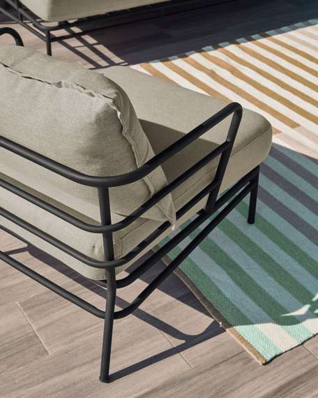 Кресло Mareluz с черным каркасом