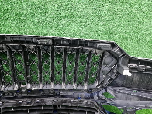 Бампер передний Hongqi HS5 (2019-н.в.)