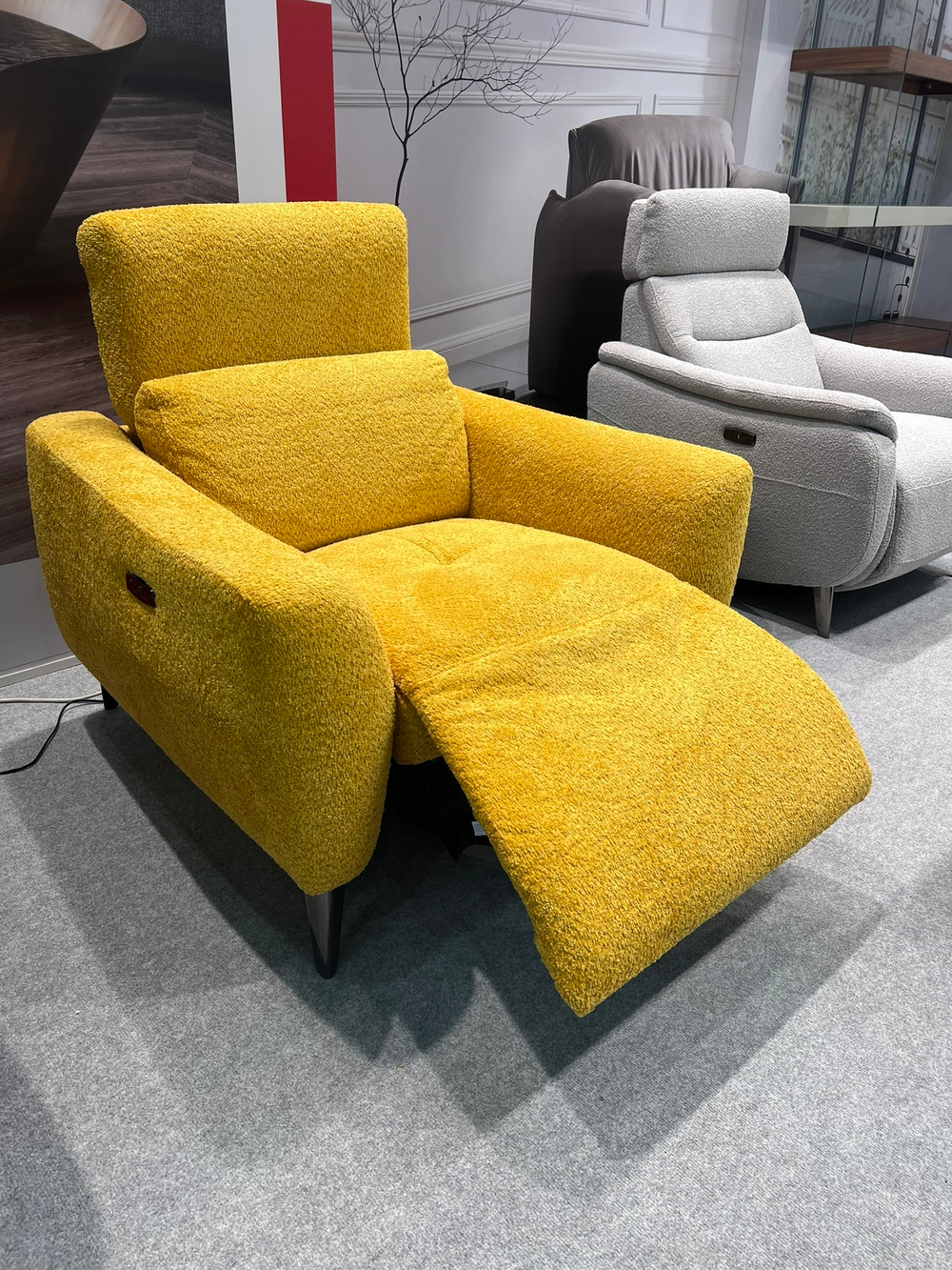 Кресло-реклайнер Lafayette желтое