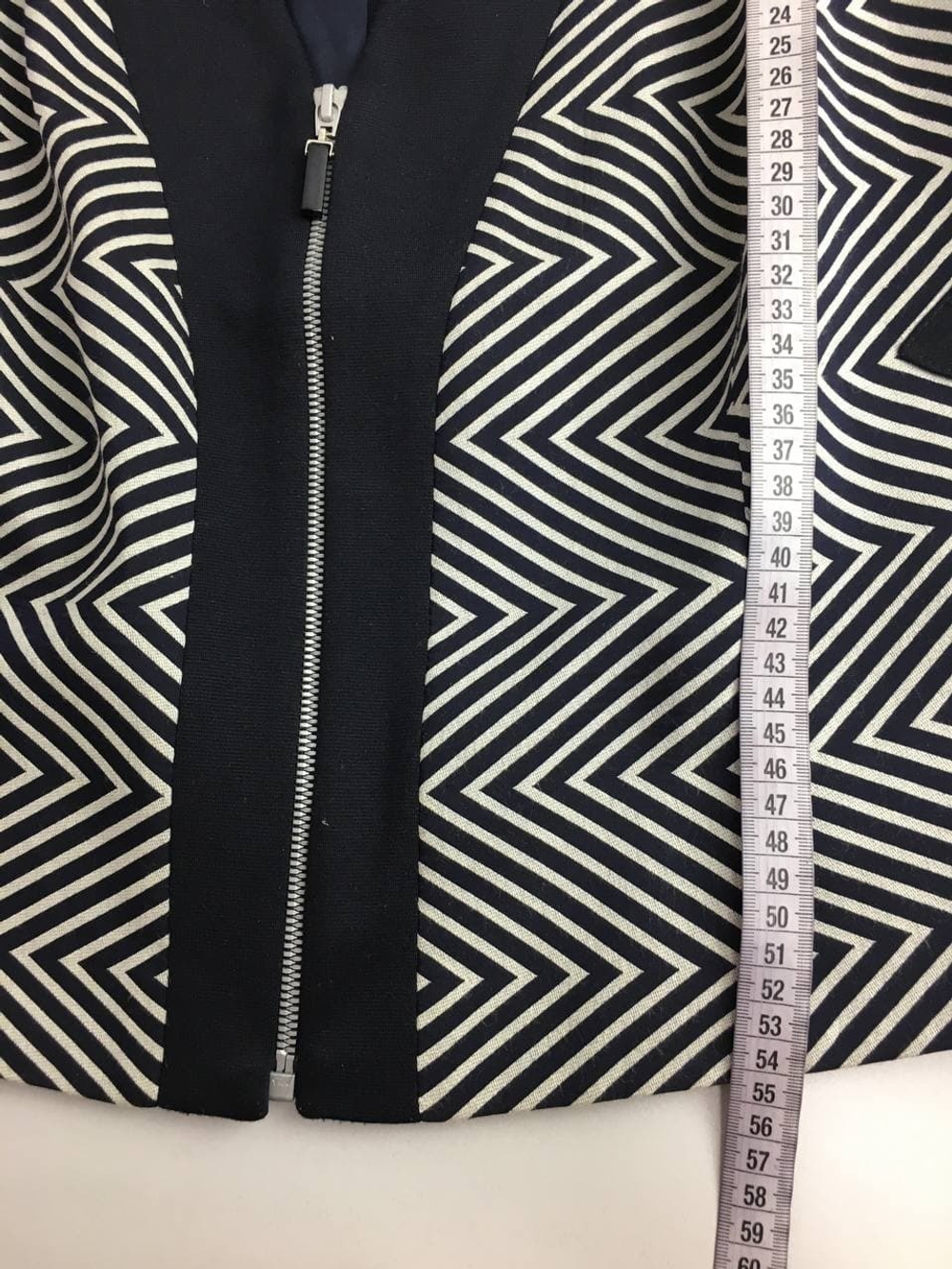 Костюм CATERINA LEMAN  деловой 48 размер