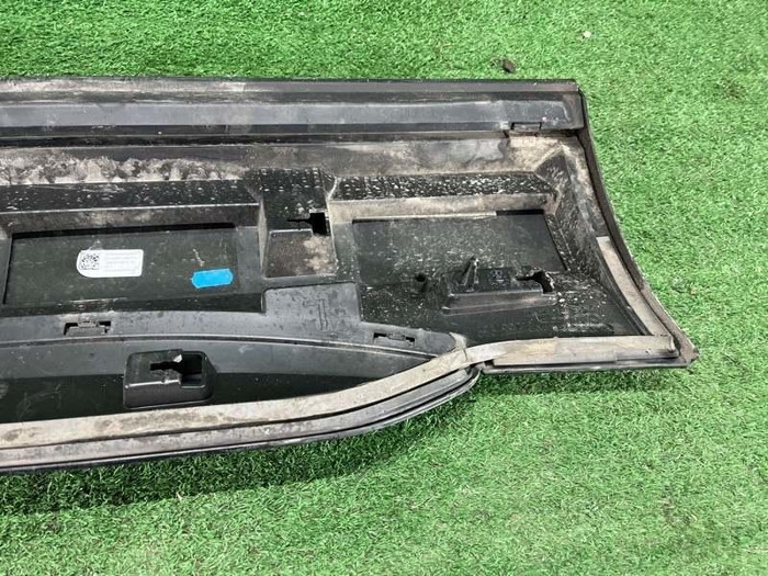 Накладка двери задняя левая Audi Q7 2 (2015-н.в.)