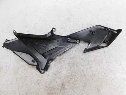 Пластик боковой левый Honda NC750X RH09 83611-MKW-D00