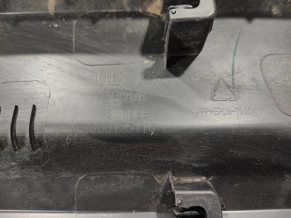 Накладка двери задней левой Geely Coolray 19-нв Б/У Оригинал 5081038000