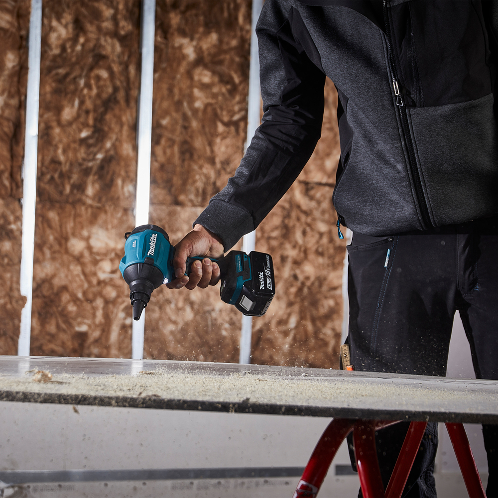 Воздуходувка аккумуляторная Makita DAS180Z