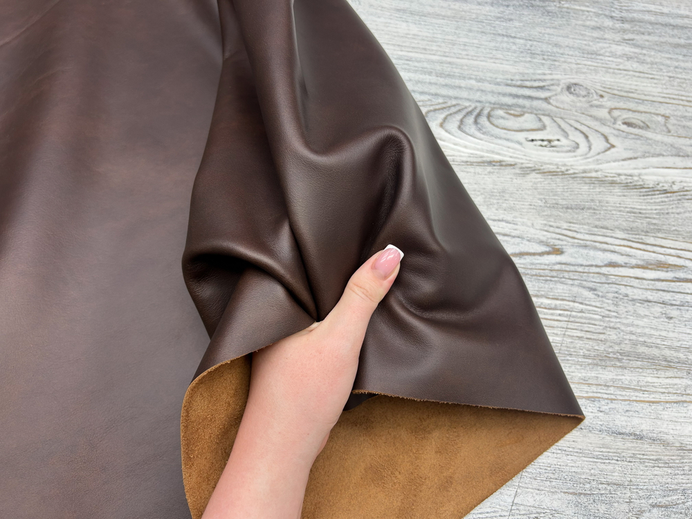 Коричневая кожа для сумок Крузо цв. Коричневый / Cruzo Dark Brown