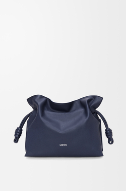 Loewe Сумка-клатч среднего размера Flamenco из телячьей кожи наппа, темно-синий