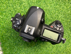 Nikon D2H (70.000 кадров) Покупка/Продажа