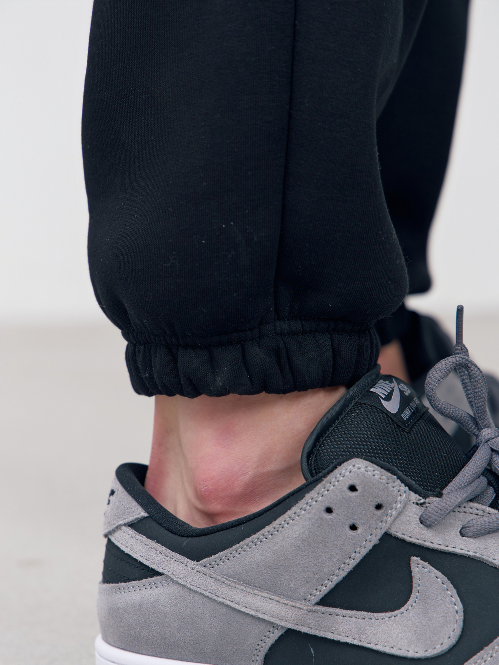 Брюки мусжкие с начесом "jogger fleece" (черный)