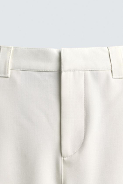 ZARA ШОРТЫ RELAXED FIT С БОКОВЫМИ СКЛАДКАМИ, ЖЕЛТОВАТО-БЕЛЫЙ