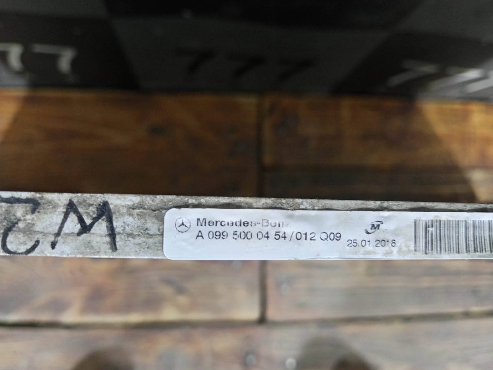 Радиатор кондиционера Mercedes C (W205), E (W213), GLC (X253) Б/У Оригинал A0995000454