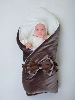 Конверт одеяло на выписку осень с костюмом