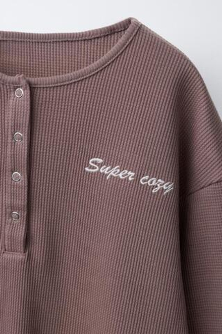 ZARA ПИЖАМА ВАФЕЛЬНАЯ С ВЫШИВКОЙ, БАКЛАЖАННЫЙ