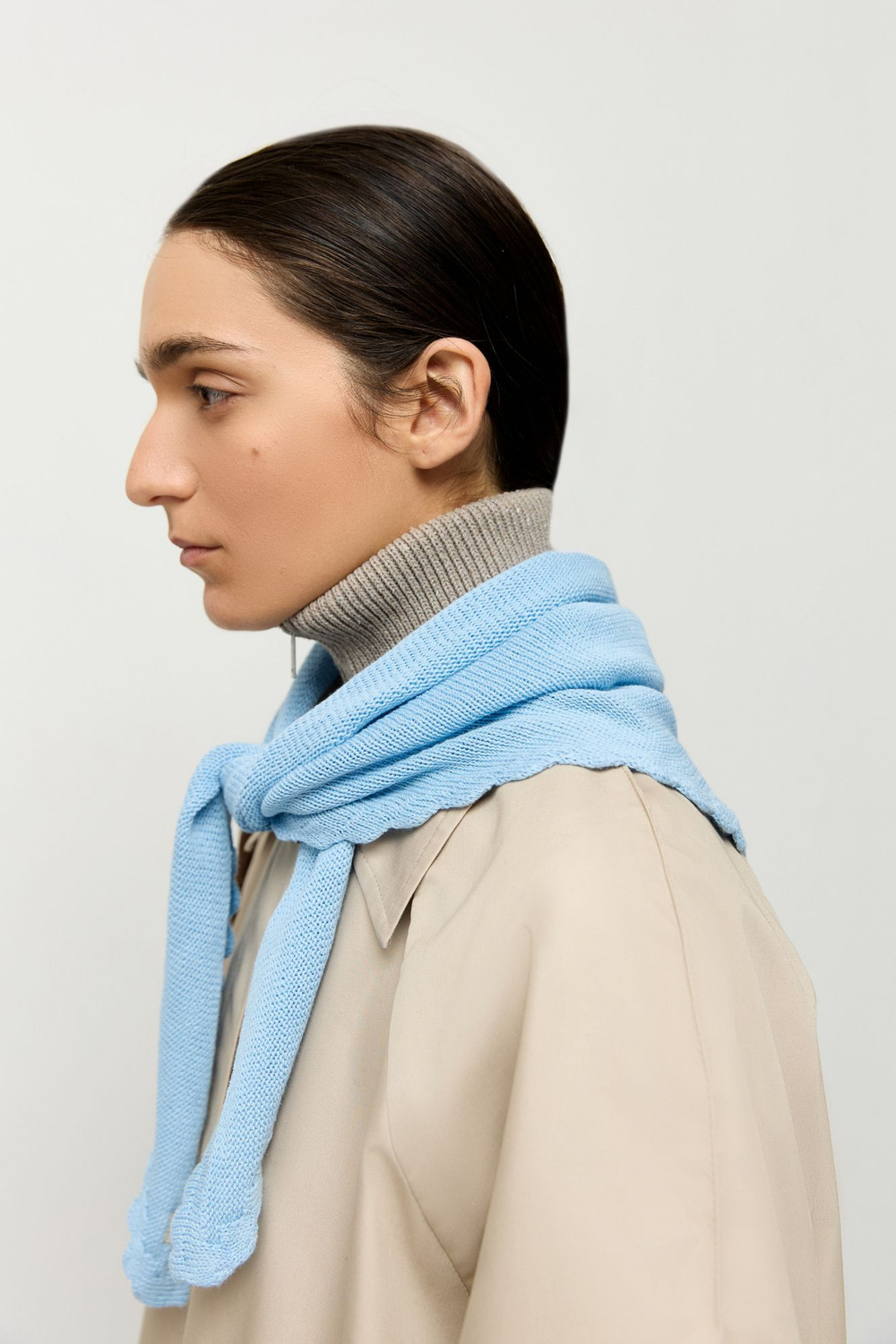 Косынка с фигурным краем