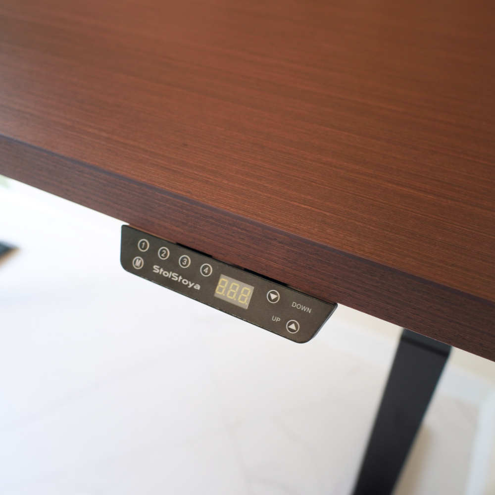 Регулируемый компьютерный стол Motor UP с регулировкой по высоте — столешница МДФ венге