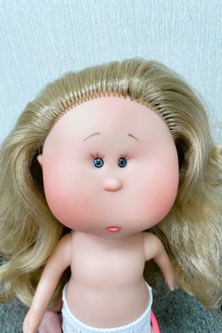 УЦЕНКА Кукла Nines виниловая 30см MIA без одежды (3000W2A1)