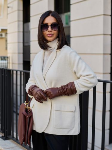 Двубортный молочный жакет из кашемира