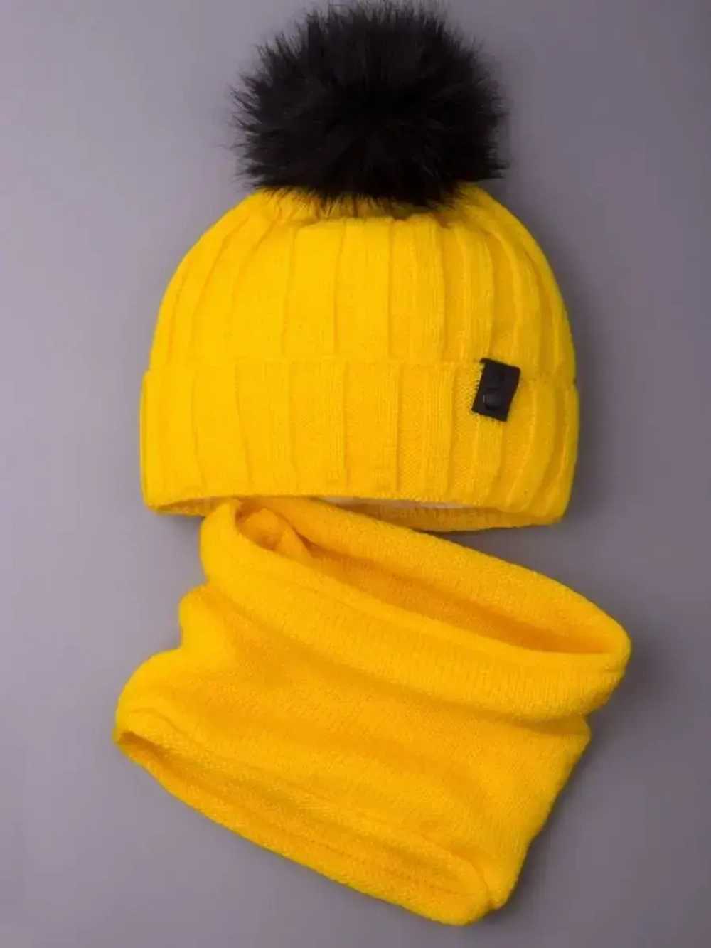 Шапка детская зимняя вязаная с помпоном и снуд