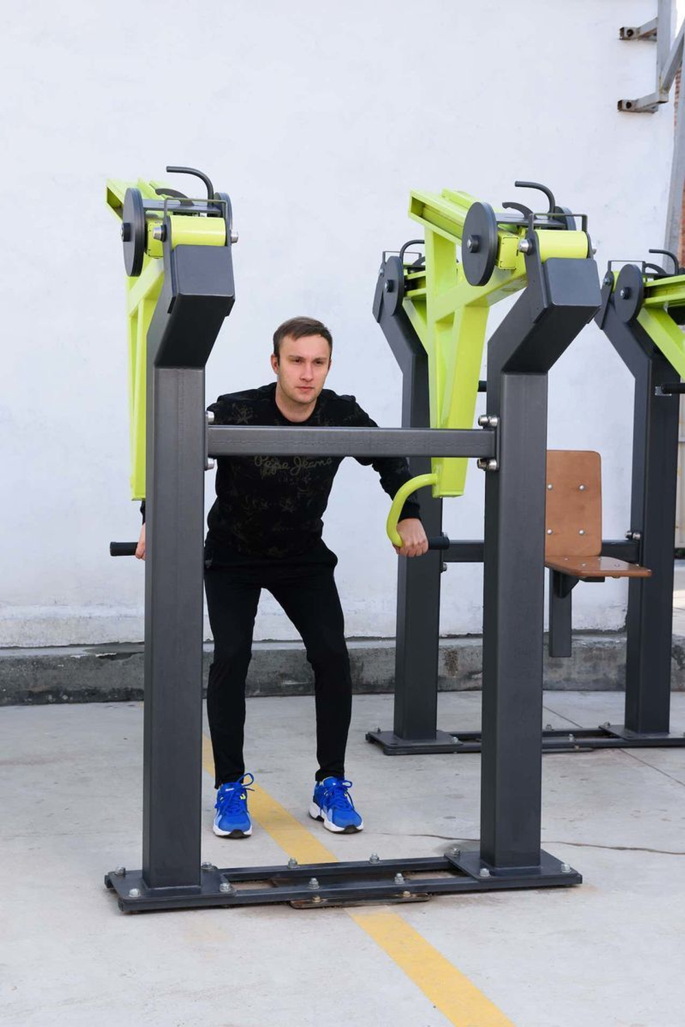 Power-1805 Уличный тренажер Тяга к поясу стоя с переменной нагрузкой ZAVODSPORTA