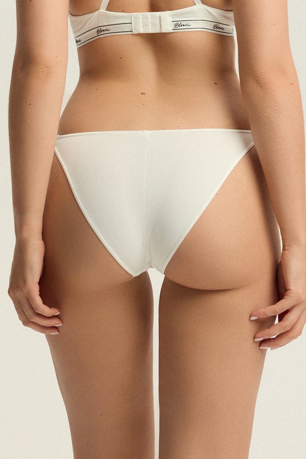 43845 ABRIA/00X Трусы бразильяно