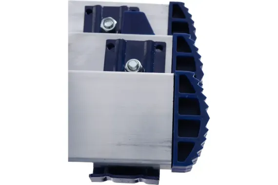 Лестница трехсекционная "АЛЮМЕТ" 11-и ступенчатая алюминиевая (5311)