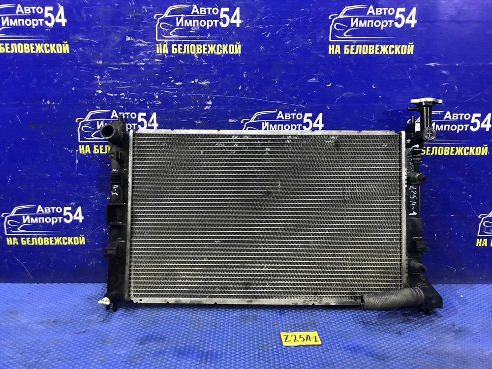 Радиатор двигателя MITSUBISHI COLT 2003