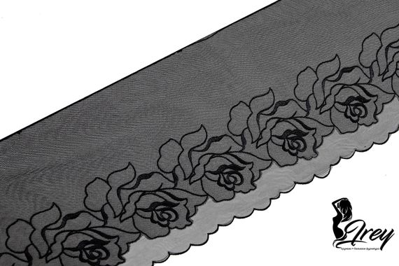 05-153 Вышивка на неэл. сетке двухслойная 19 см, Розы, черный (правая)