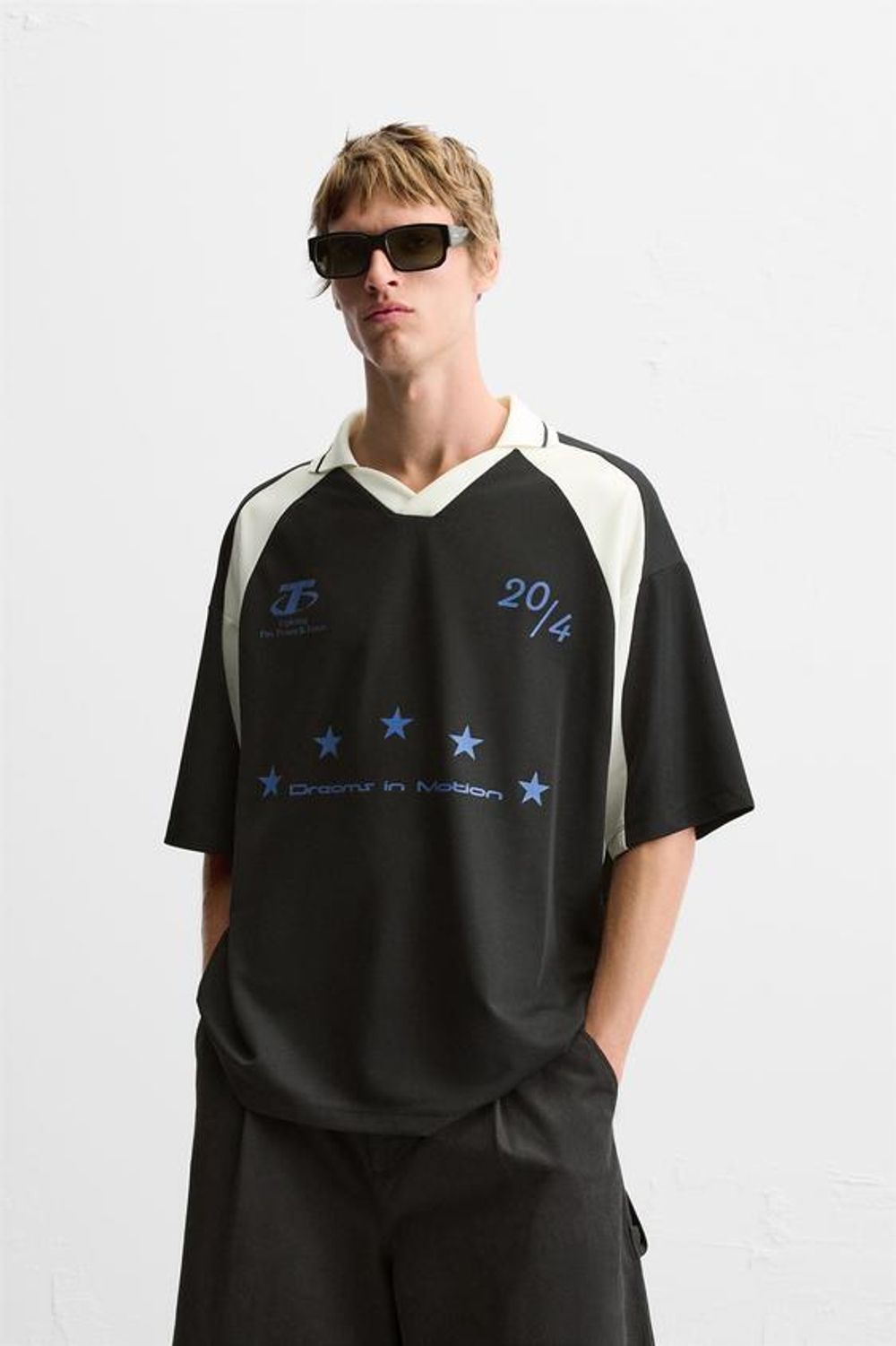 ZARA ФУТБОЛКА В СТИЛЕ КОЛОР-БЛОК С НАДПИСЯМИ, ЧЕРНЫЙ