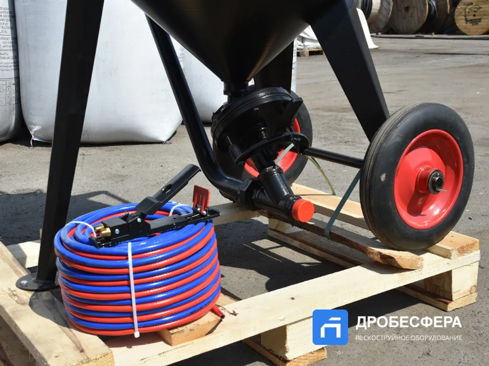 Пескоструйный аппарат PST-PS-200-3 с рукавом TWIN 20 метров с шиберным дозатором