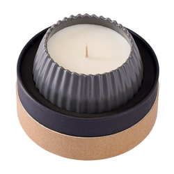 Свеча ароматическая sandalwood, bergamot & citrus из коллекции edge, серый, 30 ч