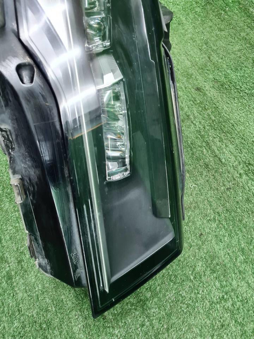 Фара правая Cadillac Escalade 5 (2020-н.в.) LED